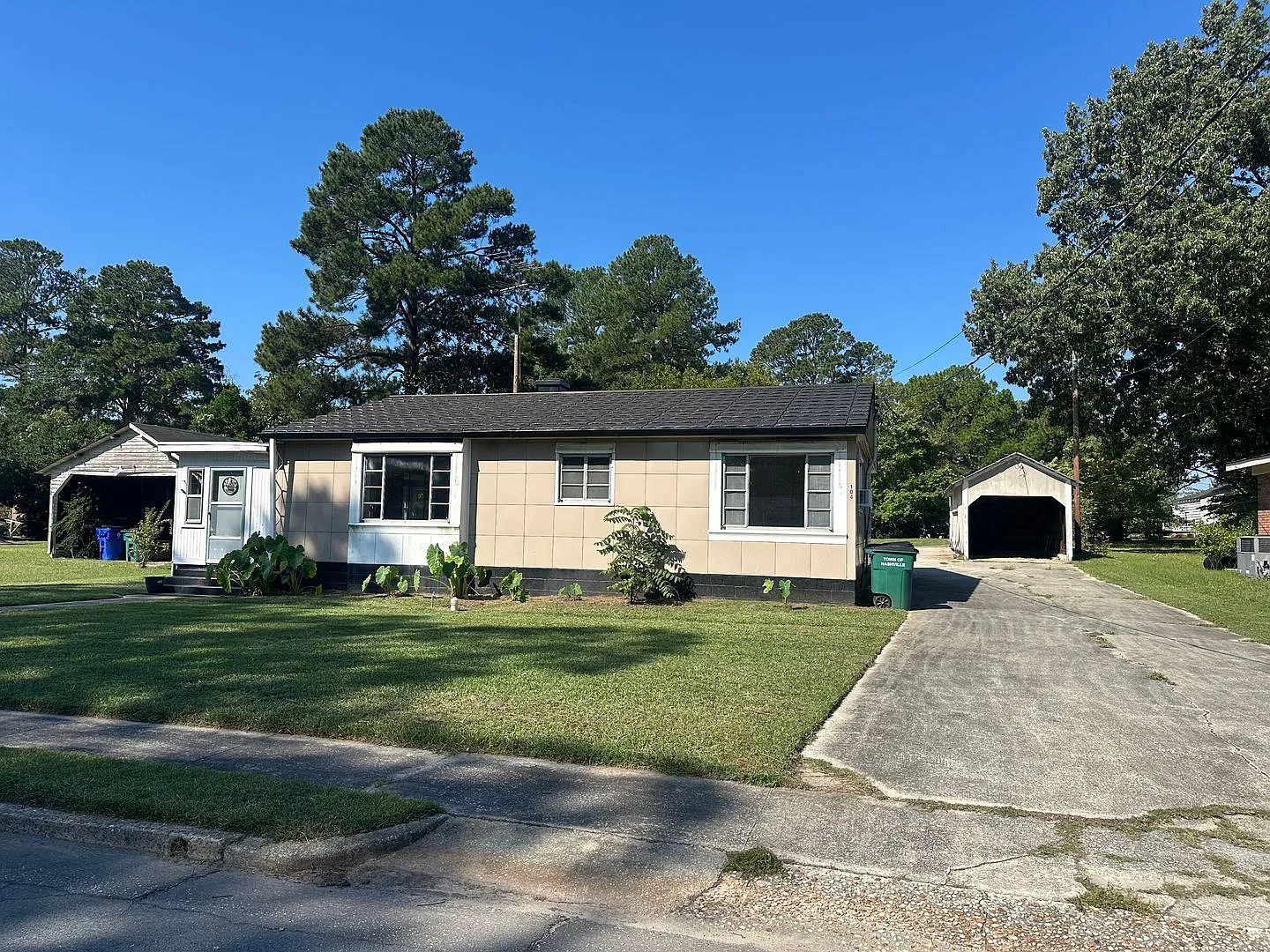 3 bed, 1460 sqft, $1,500 — Photo 2