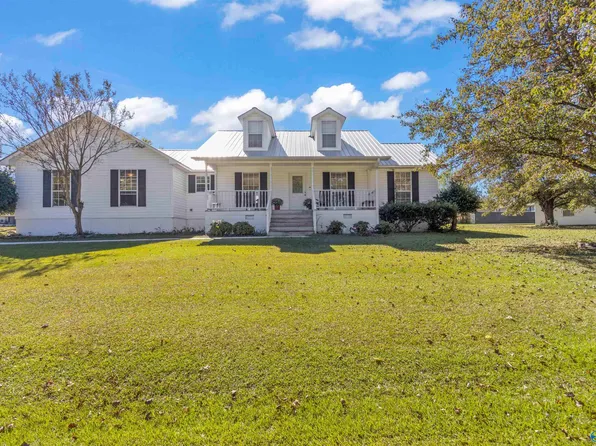 917 Leyland Dr, Albertville, AL 35950