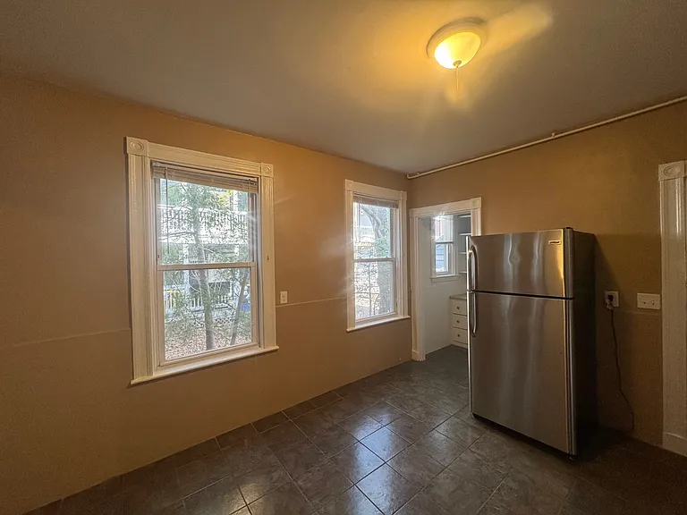 40 Calvin St S #3R — Photo 14