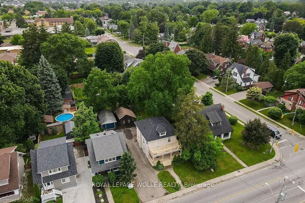 3 bed, $2,500 — Photo 2