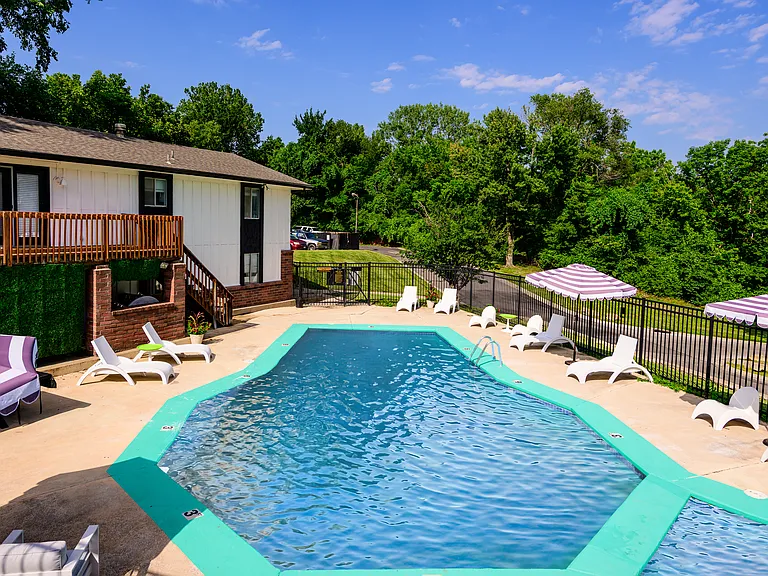 4405 NW Dmons Dr — Photo 11