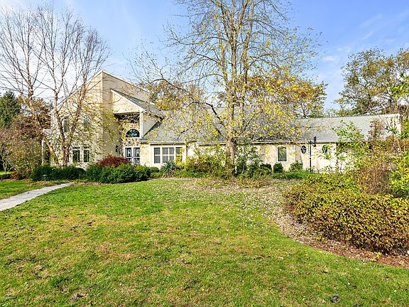 2nd image of 2314 Tapestry Ct