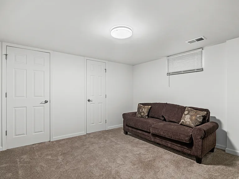850 S Broadleigh Rd — Photo 4