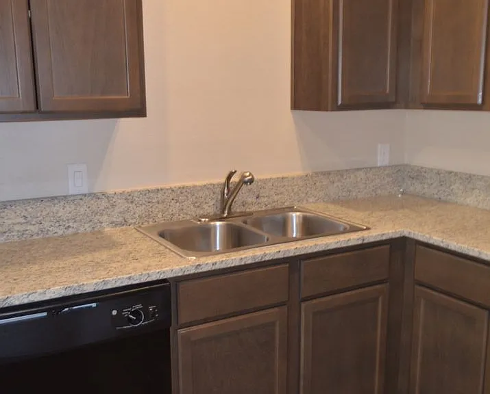 1713 Clovis Dr — Photo 5