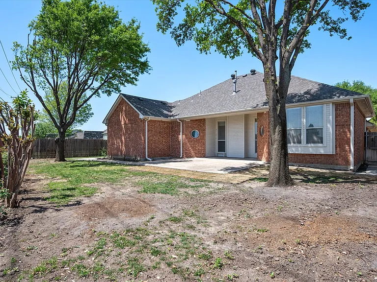 1106 Brook Arbor Dr — Photo 32