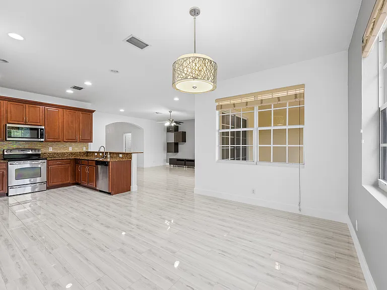 6752 Osage Cir — Photo 7