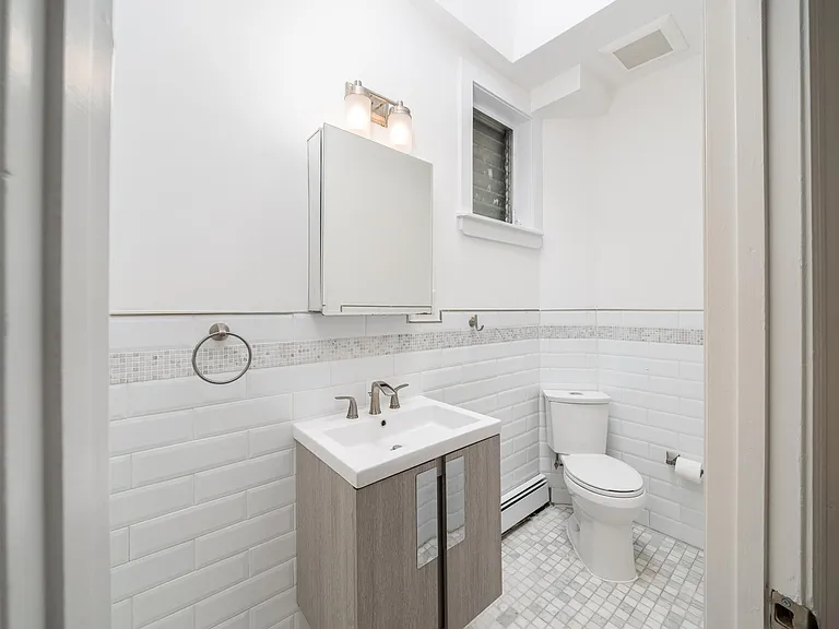 28 Jones St — Photo 6