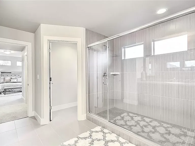 5113 NE 11th Pl — Photo 10