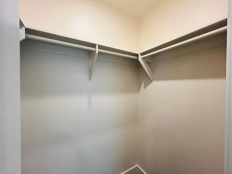 705 Jefferson St — Photo 16