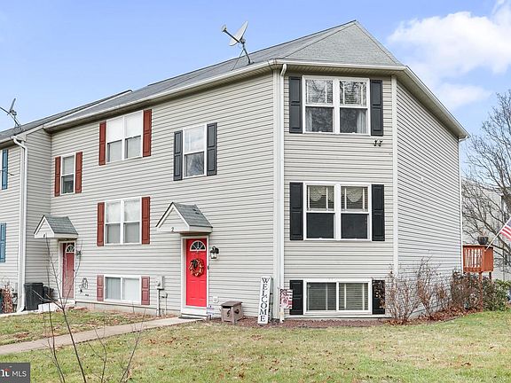 2nd image of 2 Merganser Ct