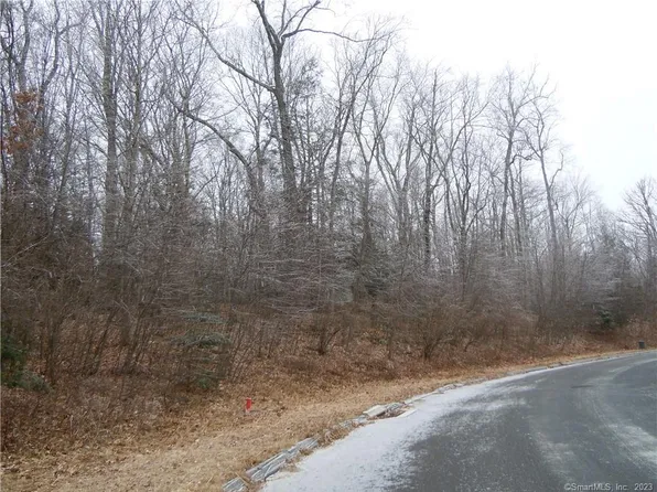 5 Pegs Way, Thomaston, CT 06787