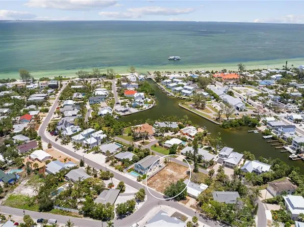 132 Crescent Dr Lot 9, Anna Maria, FL 34216