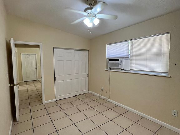 3rd image of 1131 NW 58th Ter