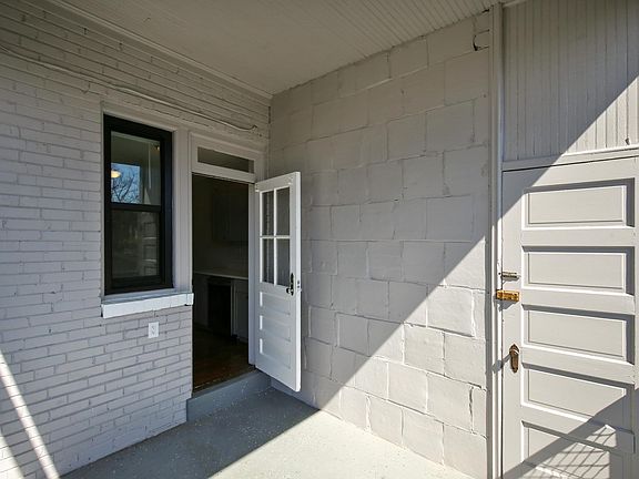 Backdoor to kitchen