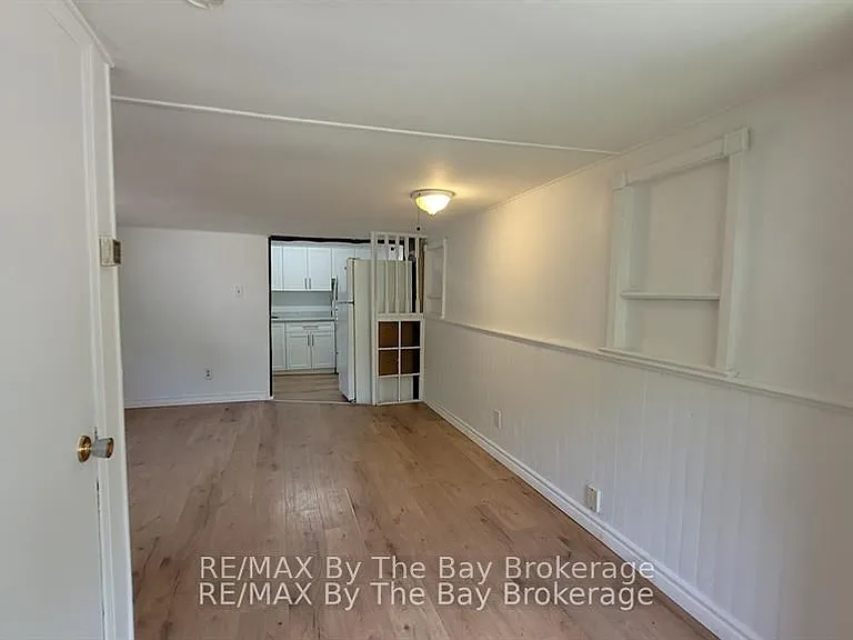23 Glen St — Photo 16