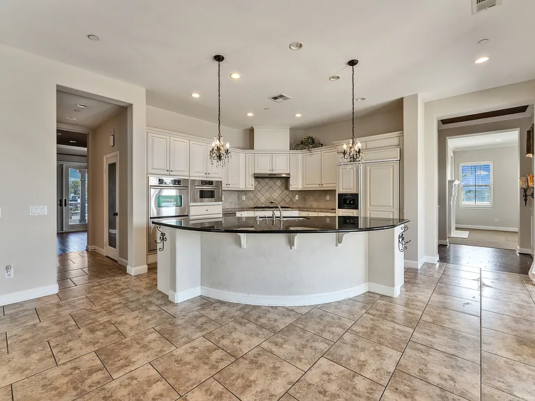 13143 Carriage Trail Ct — Photo 9