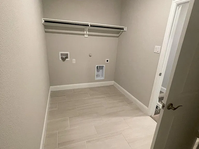 2132 Bellatrix Dr — Photo 16