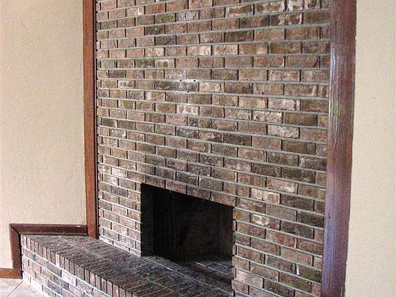 4th image of 2104A Admiral Ct #A