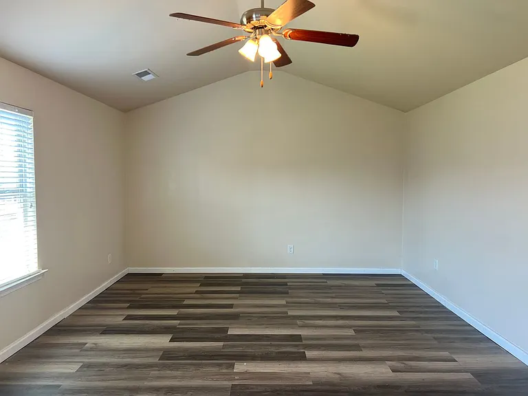 807 Citrona Dr — Photo 12