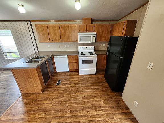 4th image of 16505 County Road 1526garden Oaks #142