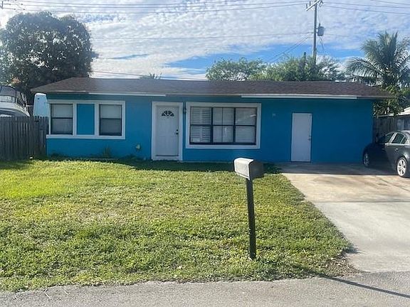 2nd image of 2531 NE 9th Avenue