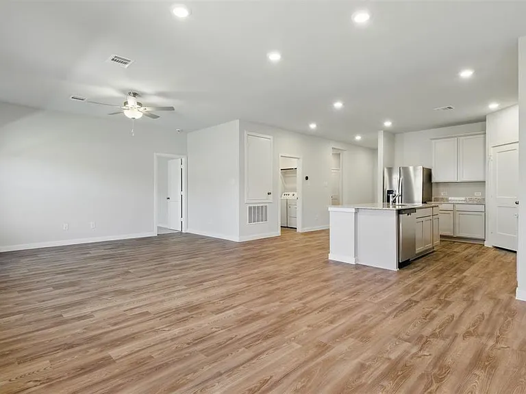 25187 Leather Leaf Ct — Photo 17