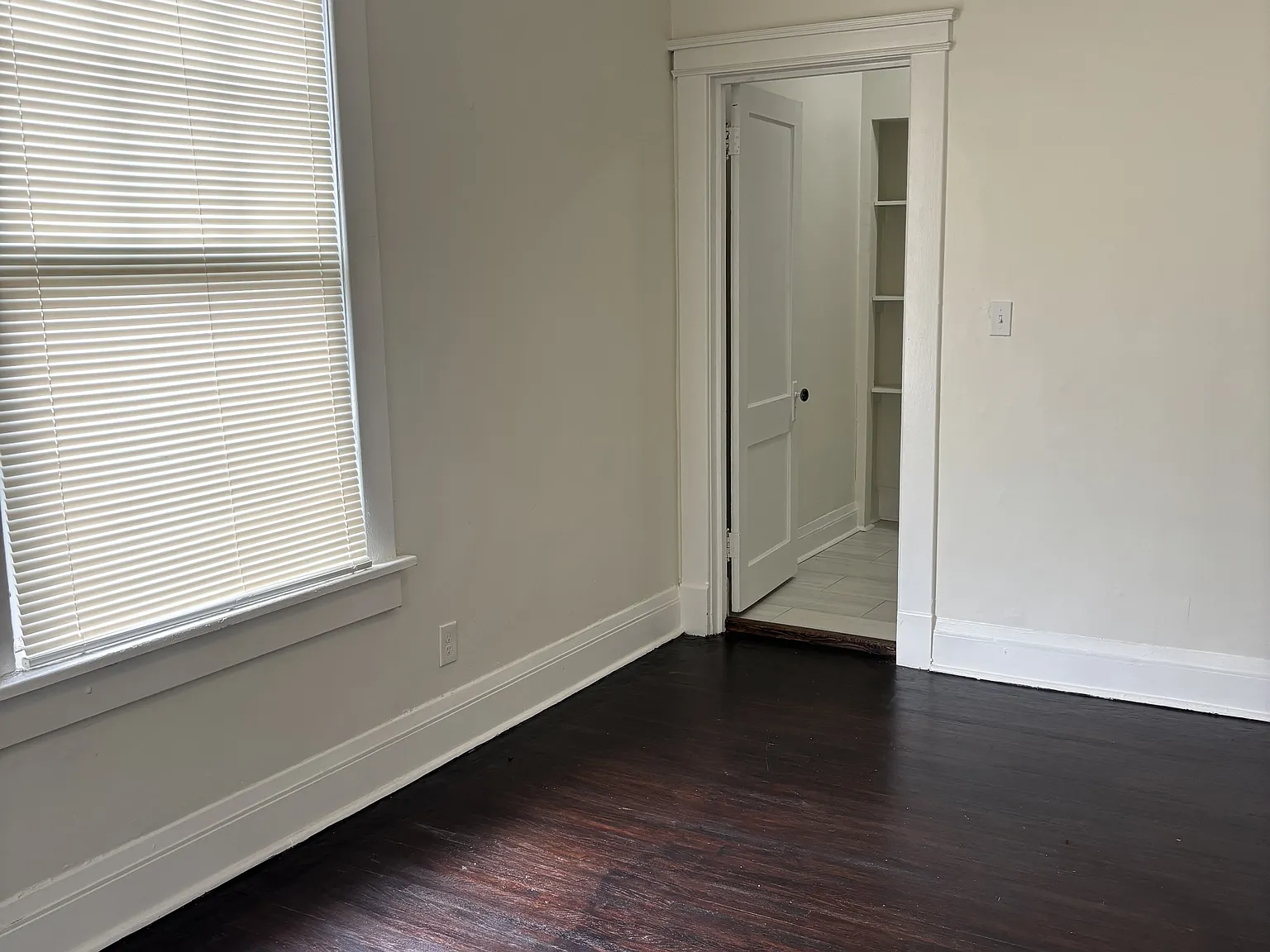 Glenview Avenue 1708 - 1 — Photo 4