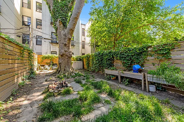 Rented by Nooklyn NYC LLC | media 5
