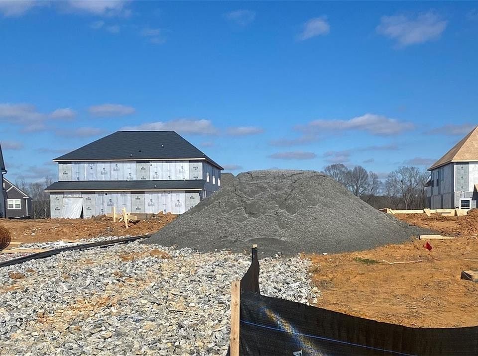 2nd image of 35 Lee Rd #2220