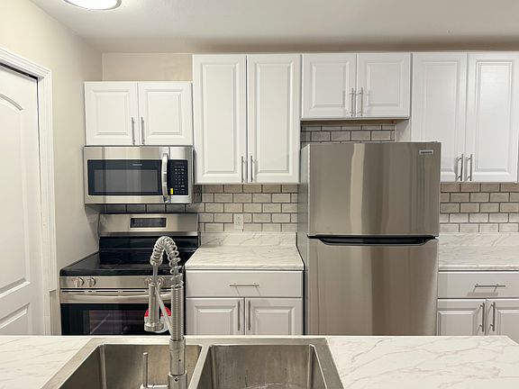 5th image of 14 Heron Way N #14