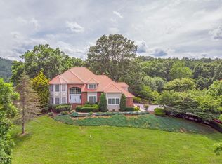 94 Patton Hill Rd, Franklin, NC 28734