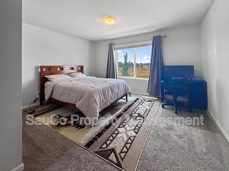 7729 SE Kinnaman St #1 — Photo 9