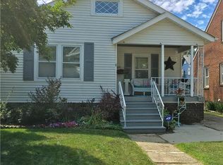 2214 Elbur Ave, Lakewood, OH