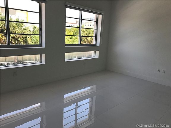 5th image of 2160 Park Ave APT 206