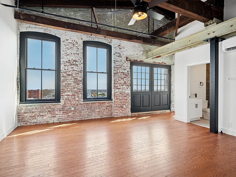 Hancock Lofts — Photo 21