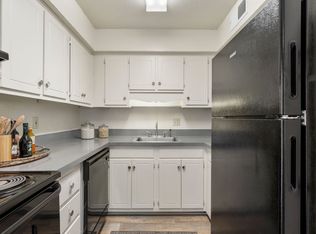 Wimbledon Place, Tulsa, OK 74145