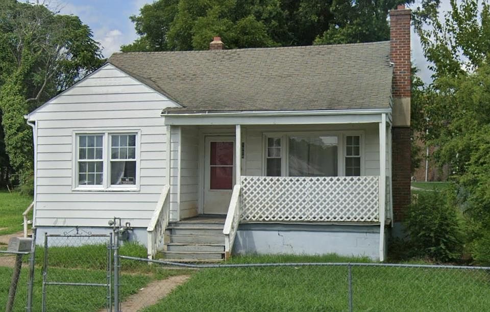 1st image of 1904 N Main St