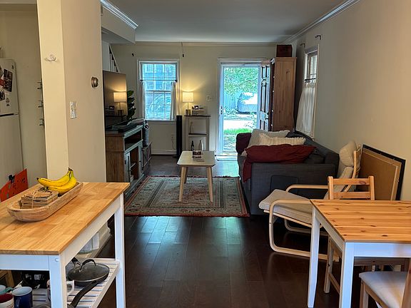 5th image of 1319 Queen St