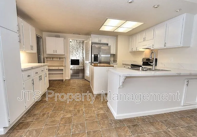 6830 Mellodora Dr — Photo 12