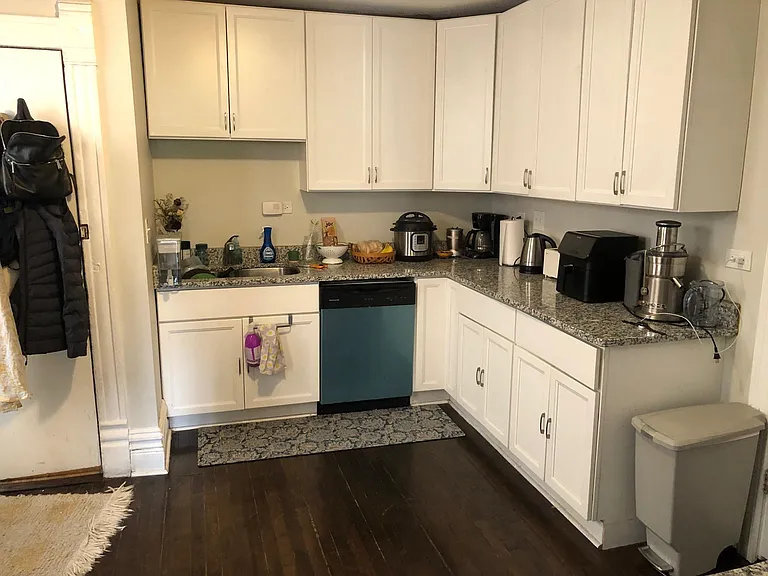 1020 W 20th Pl #1R — Photo 1