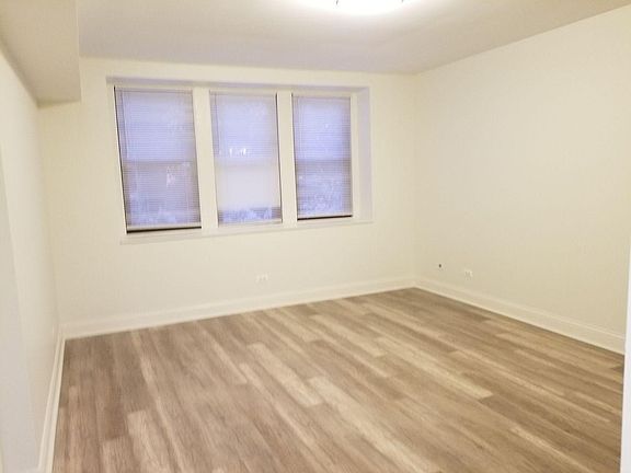 5th image of 107 Harrison St #1W