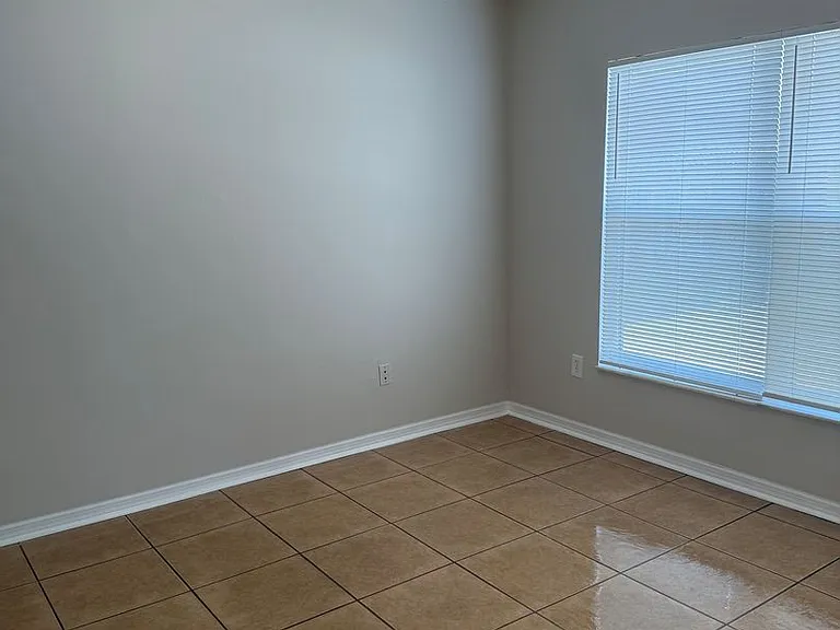 2318 Santa Ana St — Photo 12