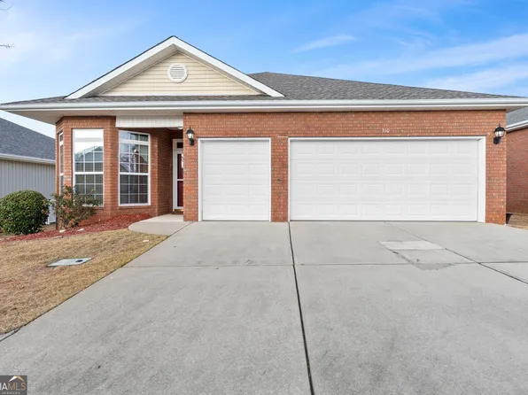 310 Pebble Beach Dr, Perry, GA 31069