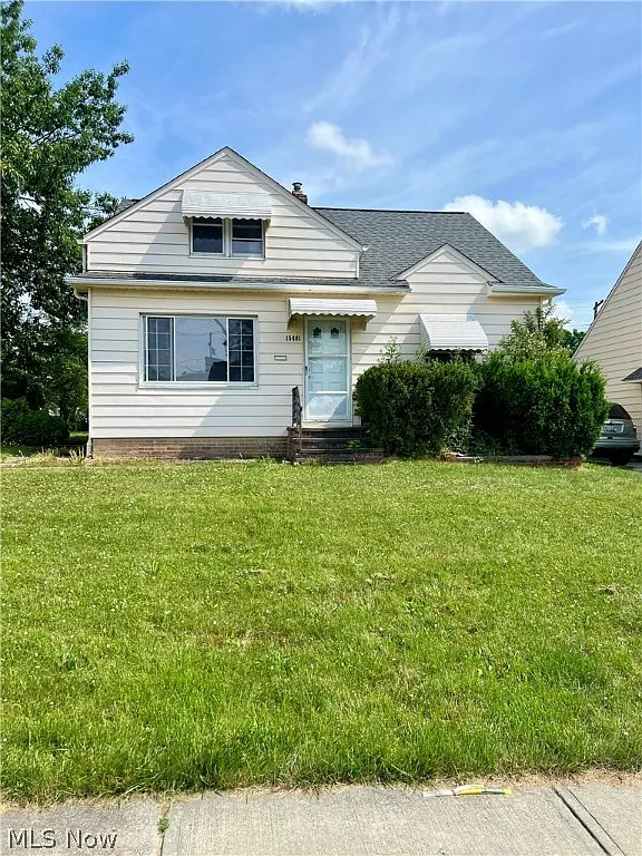 15401 Northwood Ave photo 1