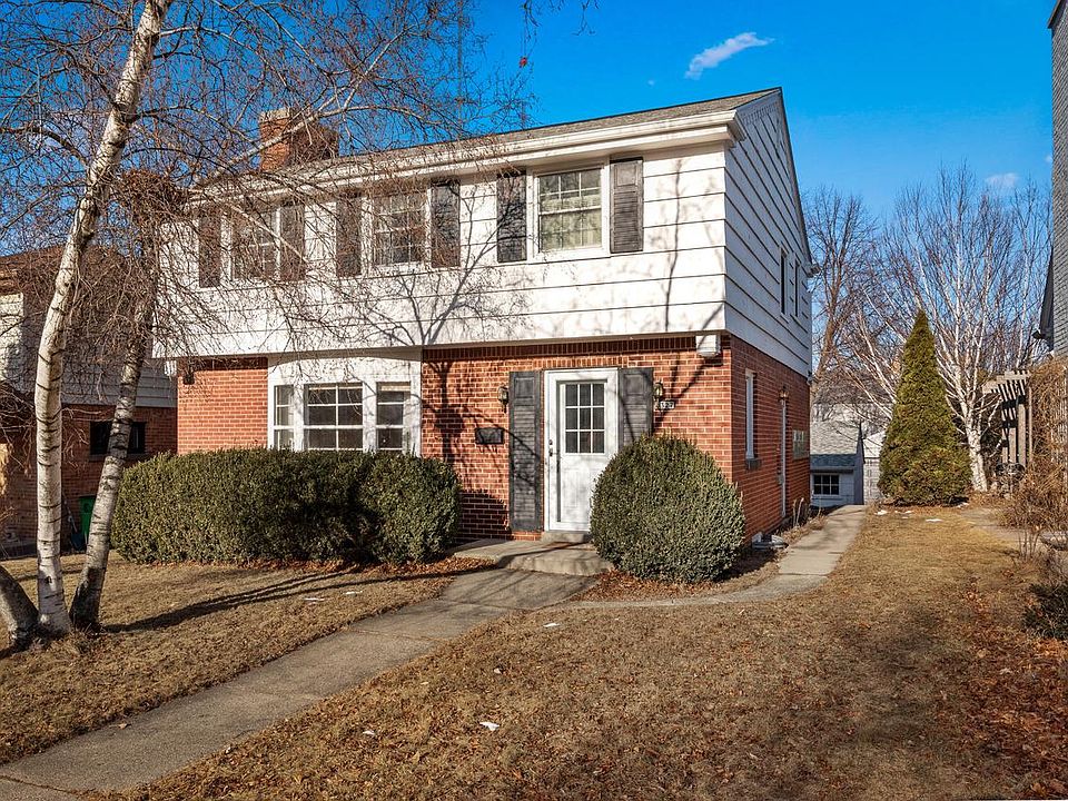 1st image of 4327 North Wildwood AVENUE