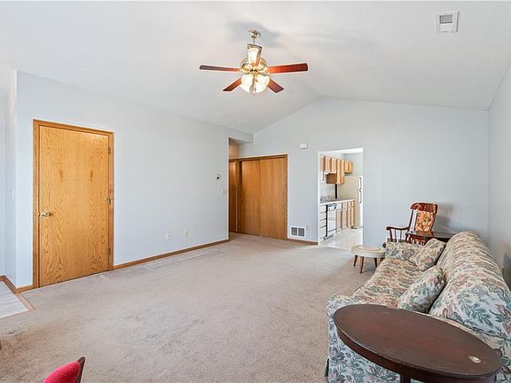 4th image of 4758 Ogden Dr