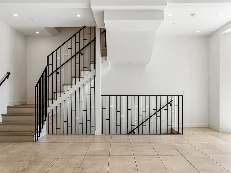 1125 Kings Rd #Penthouse 7 — Photo 11