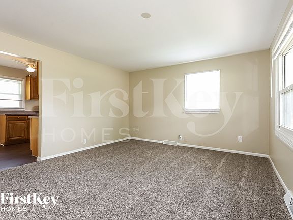 3rd image of 551 N Westgate Dr