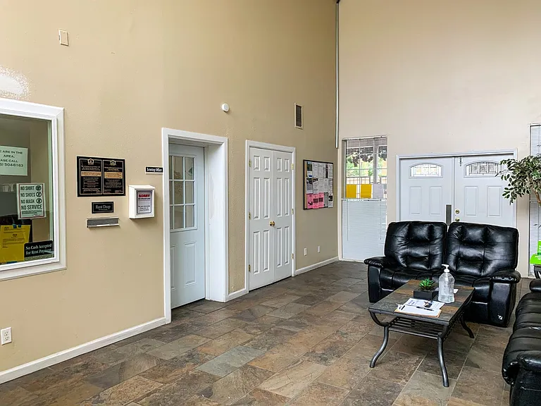 MOVE IN SPECIAL Studios @ $749.00 — Photo 14