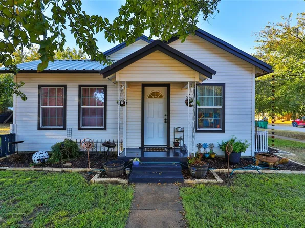 510 W Plummer St, Eastland, TX 76448